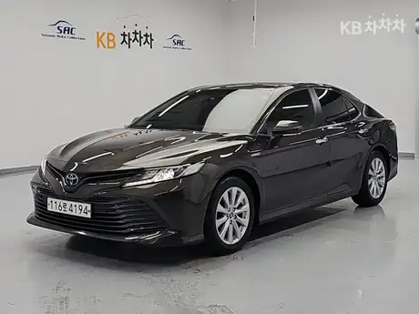 2019 Toyota Camry XV70 2.5 Hybrid LE
